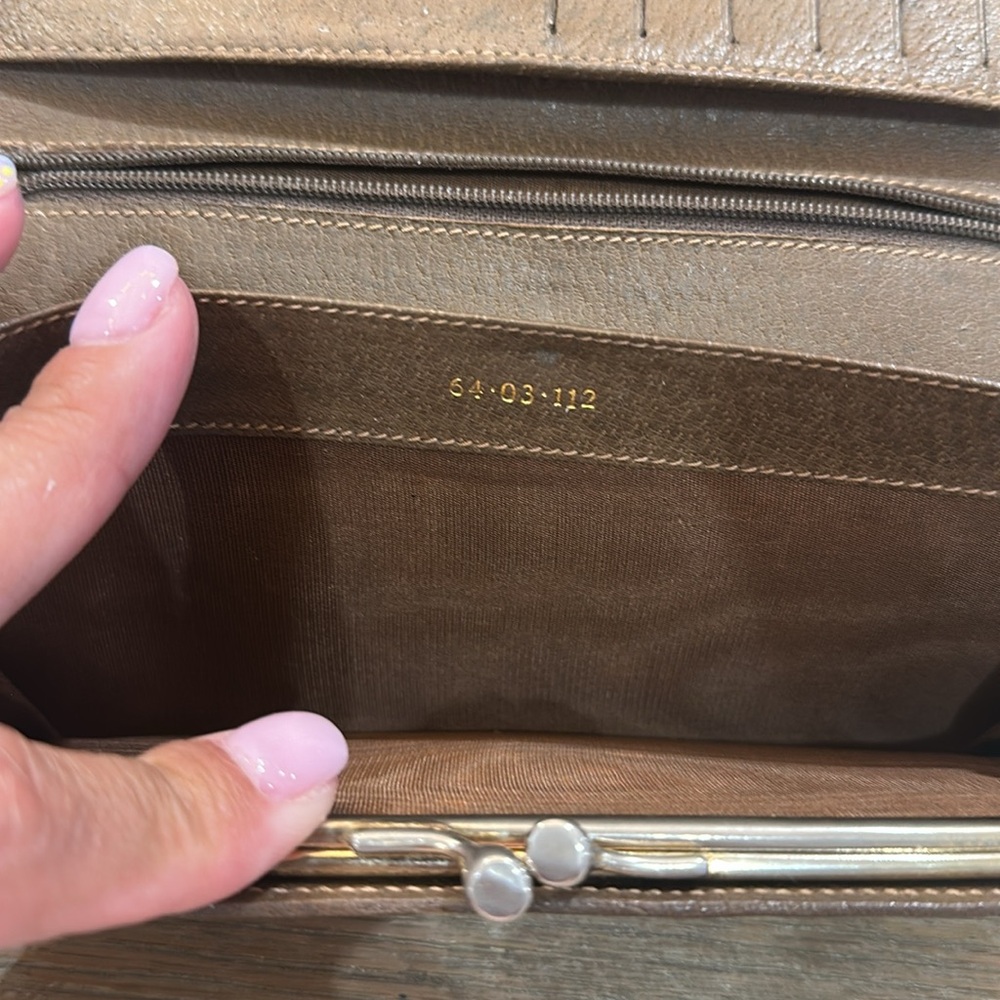 Gucci Wallet Accessory Collection - Picture 8 of 12